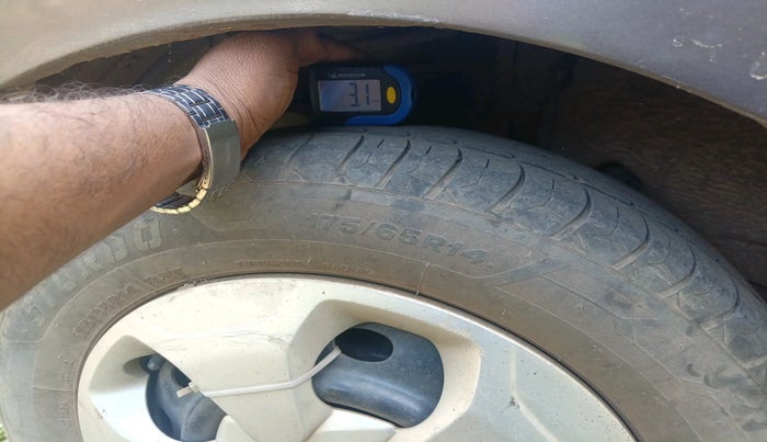 2017 Tata Tiago XZ PETROL, Petrol, Manual, 98,483 km, tyre