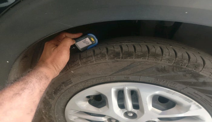 2024 KIA CARENS Premium (O) 1.5 Petrol 7 STR, Petrol, Manual, 14,374 km, tyre