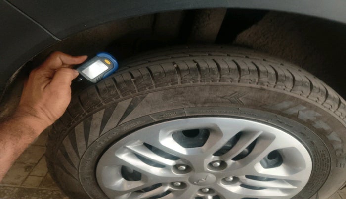 2024 KIA CARENS Premium (O) 1.5 Petrol 7 STR, Petrol, Manual, 14,374 km, tyre