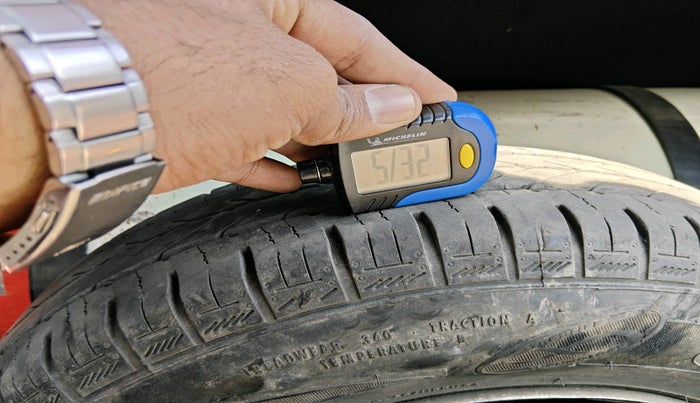 2017 Tata Tiago XZ PETROL, Petrol, Manual, 62,204 km, tyre