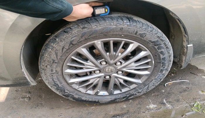 2019 Maruti Ertiga ZXI+ SHVS, Petrol, Manual, 63,040 km, tyre