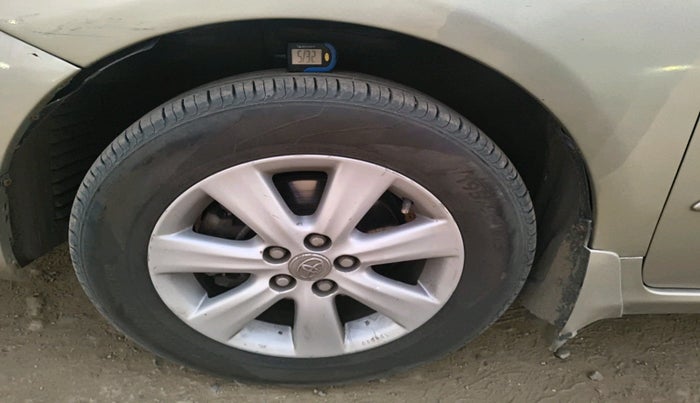 2011 Toyota Corolla Altis G DIESEL, Diesel, Manual, 2,03,303 km, tyre