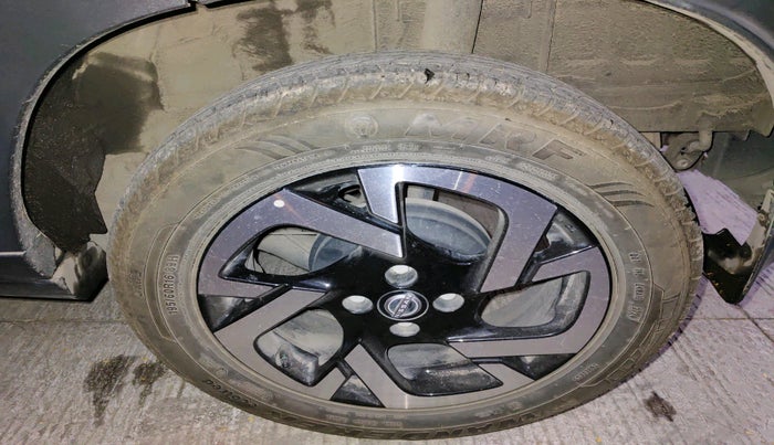 2024 Nissan MAGNITE XV PREMIUM TURBO CVT, Petrol, Automatic, 10,431 km, tyre