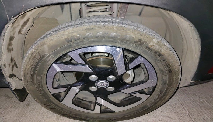 2024 Nissan MAGNITE XV PREMIUM TURBO CVT, Petrol, Automatic, 10,431 km, tyre