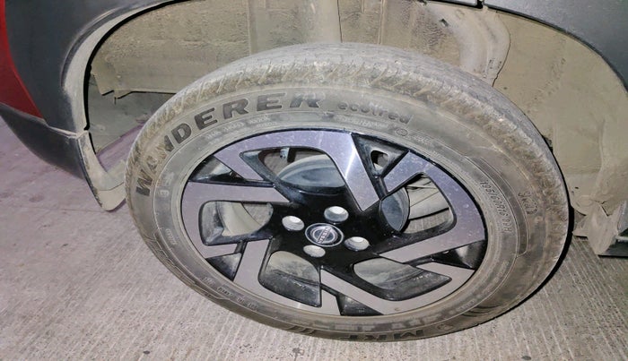 2024 Nissan MAGNITE XV PREMIUM TURBO CVT, Petrol, Automatic, 10,431 km, tyre