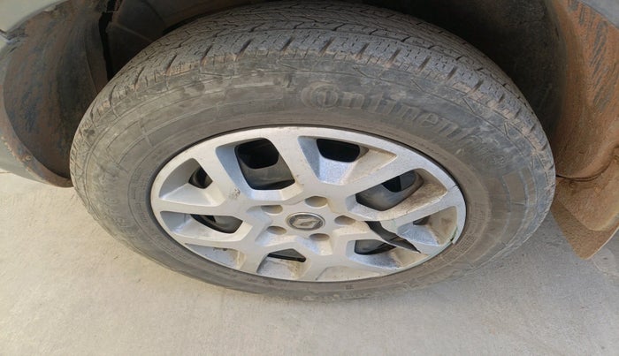 2016 Renault Duster 110 PS RXL 4X2 AMT, Diesel, Automatic, 1,31,966 km, tyre