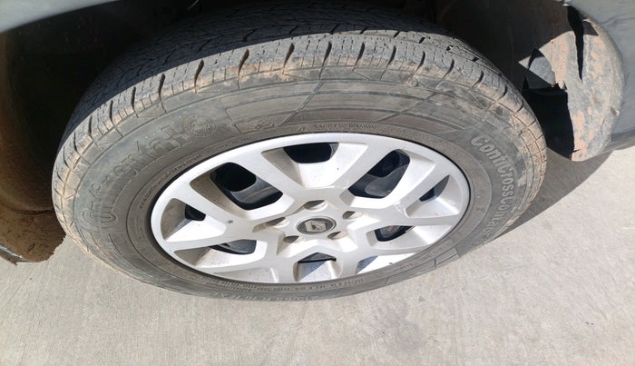 2016 Renault Duster 110 PS RXL 4X2 AMT, Diesel, Automatic, 1,31,966 km, tyre