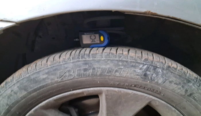 2011 Toyota Etios G, Petrol, Manual, 2,31,680 km, tyre