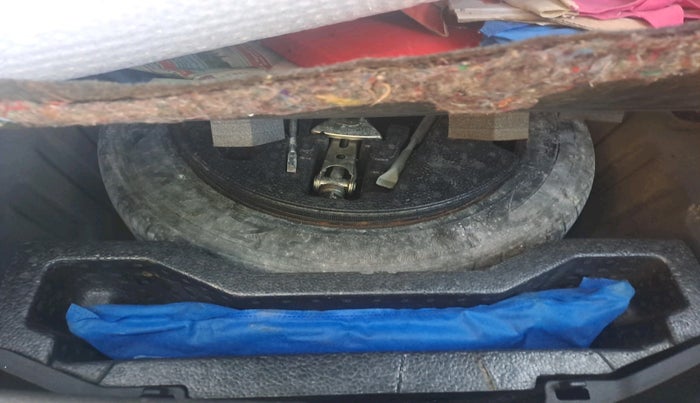 2016 Maruti Ciaz ZXI, Petrol, Manual, 75,016 km, tyre