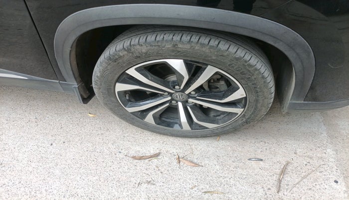 2023 MG HECTOR SAVVY PRO 1.5 TURBO CVT PETROL, Petrol, Automatic, 39,779 km, tyre