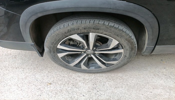 2023 MG HECTOR SAVVY PRO 1.5 TURBO CVT PETROL, Petrol, Automatic, 39,779 km, tyre