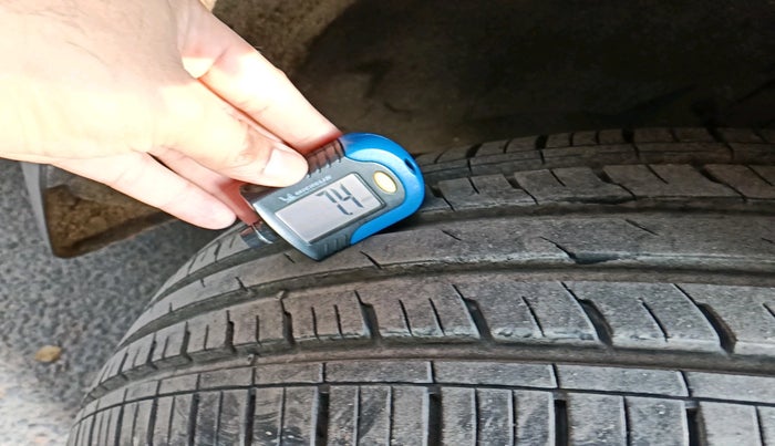 2019 Tata Harrier XM 2.0L KRYOTEC, Diesel, Manual, 1,46,525 km, tyre