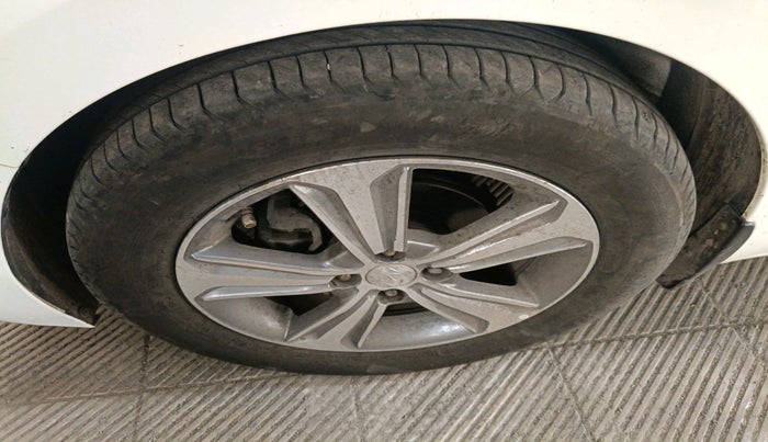 2018 Hyundai Verna 1.6 VTVT SX (O) AT, Petrol, Automatic, 90,468 km, tyre