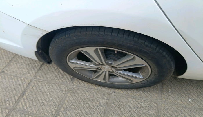 2018 Hyundai Verna 1.6 VTVT SX (O) AT, Petrol, Automatic, 90,468 km, tyre