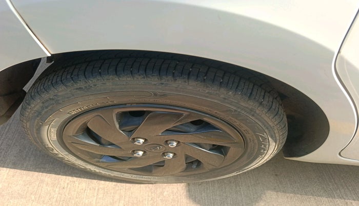 2019 Hyundai NEW SANTRO Sportz AMT SE, Petrol, Automatic, 11,501 km, tyre