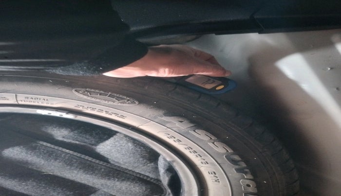 2024 KIA SONET Gravity 1.2 Petrol MT, Petrol, Manual, 12,137 km, tyre