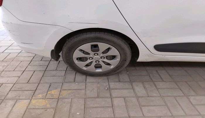 2015 Hyundai Xcent S 1.2, Petrol, Manual, 50,105 km, tyre