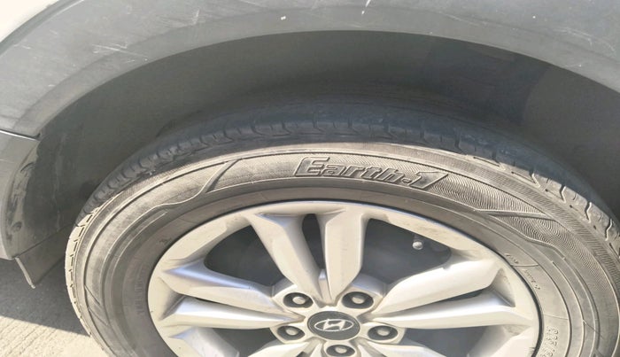 2015 Hyundai Creta SX PLUS AT 1.6 DIESEL, Diesel, Automatic, 1,61,861 km, tyre