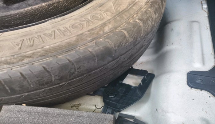 2015 Hyundai Creta SX PLUS AT 1.6 DIESEL, Diesel, Automatic, 1,61,861 km, tyre