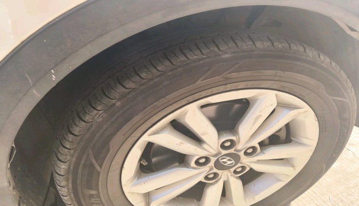 2015 Hyundai Creta SX PLUS AT 1.6 DIESEL, Diesel, Automatic, 1,61,861 km, tyre