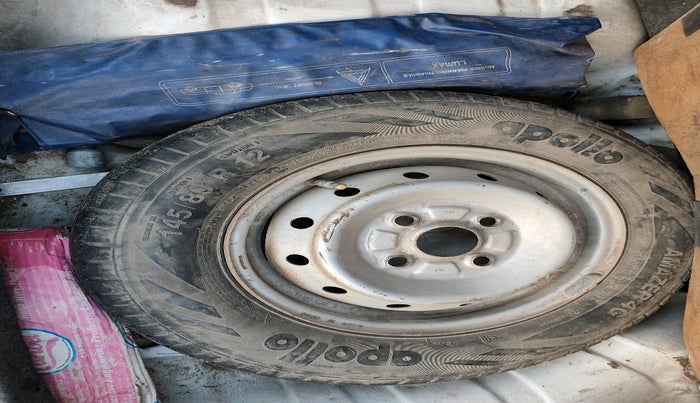 2011 Maruti Alto STD, Petrol, Manual, 65,477 km, tyre