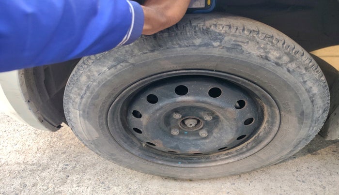 2013 Maruti Swift VDI, Diesel, Manual, 69,508 km, tyre