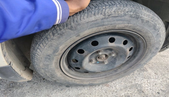 2013 Maruti Swift VDI, Diesel, Manual, 69,508 km, tyre