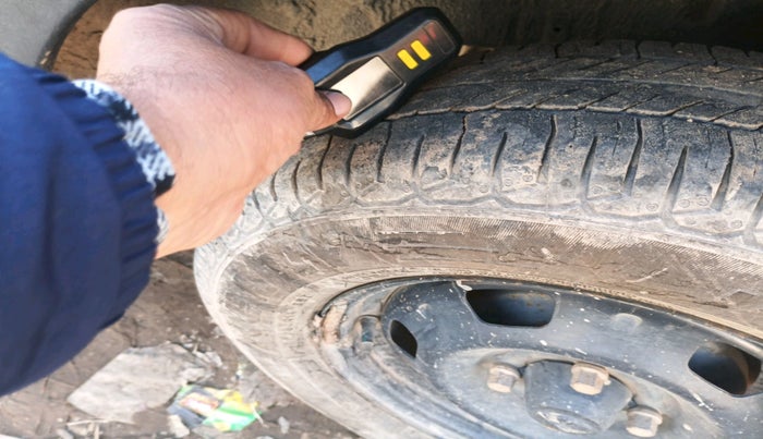 2022 Renault TRIBER RXE MT, Petrol, Manual, 94,999 km, tyre