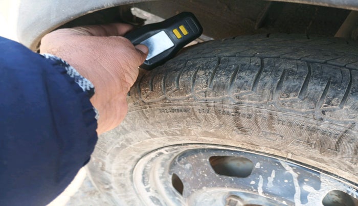 2022 Renault TRIBER RXE MT, Petrol, Manual, 94,999 km, tyre