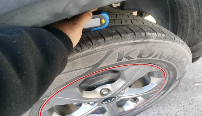 2020 KIA SELTOS HTK PLUS 1.5, Petrol, Manual, 38,851 km, tyre