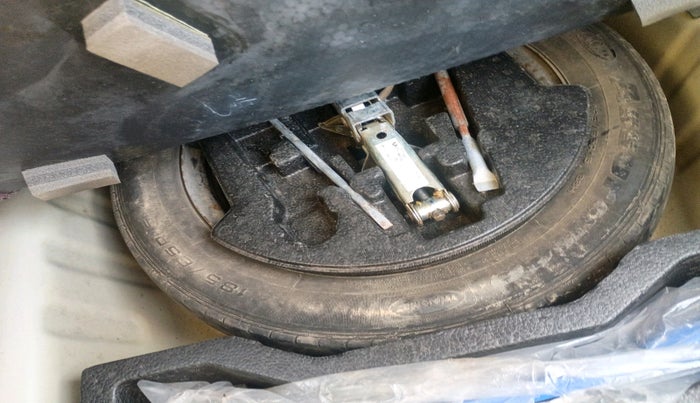 2017 Maruti Ciaz DELTA 1.4 MT PETROL, Petrol, Manual, 1,01,500 km, tyre