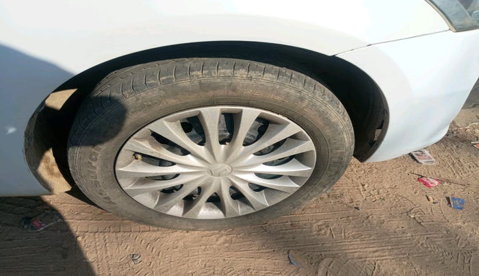 2017 Maruti Ciaz DELTA 1.4 MT PETROL, Petrol, Manual, 1,01,500 km, tyre