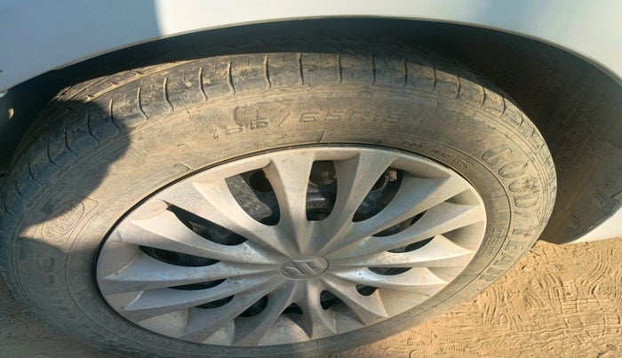 2017 Maruti Ciaz DELTA 1.4 MT PETROL, Petrol, Manual, 1,01,500 km, tyre