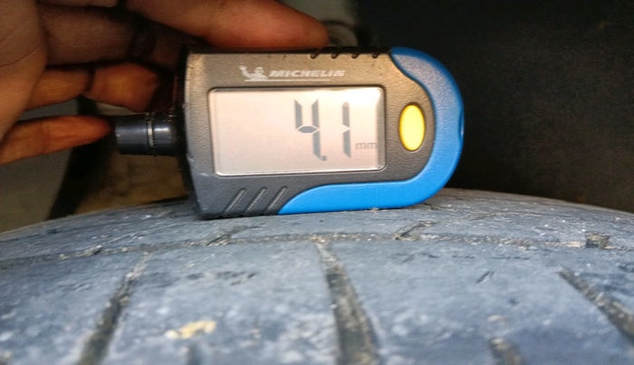 2016 Hyundai Creta SX 1.6 DIESEL, Diesel, Manual, 1,32,523 km, tyre