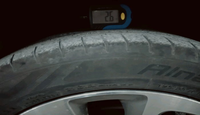 2016 Hyundai Elite i20 ASTA 1.2 (O), Petrol, Manual, 42,061 km, tyre