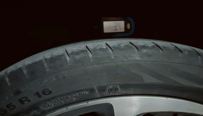 2016 Hyundai Elite i20 ASTA 1.2 (O), Petrol, Manual, 42,061 km, tyre