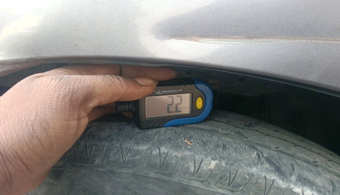 2011 Honda City 1.5L I-VTEC V AT, Petrol, Automatic, 1,89,947 km, tyre