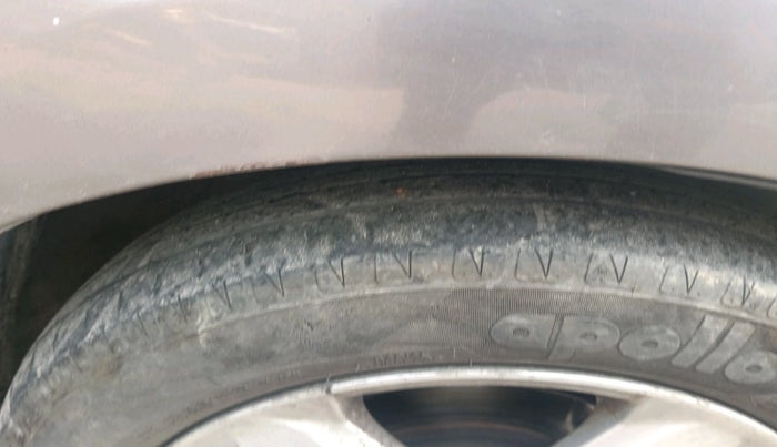 2011 Honda City 1.5L I-VTEC V AT, Petrol, Automatic, 1,89,947 km, tyre