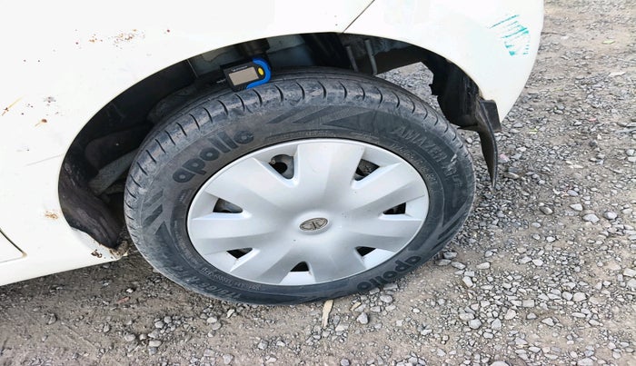 2011 Tata Indica Vista AQUA TDI, Diesel, Manual, 1,08,494 km, tyre