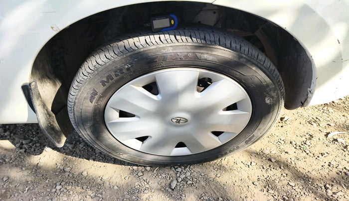 2011 Tata Indica Vista AQUA TDI, Diesel, Manual, 1,08,494 km, tyre