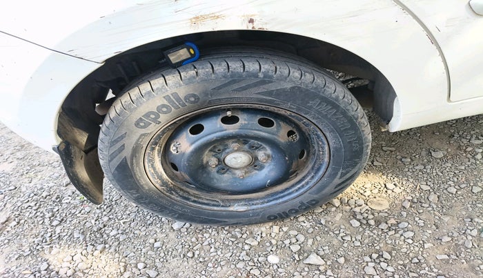 2011 Tata Indica Vista AQUA TDI, Diesel, Manual, 1,08,494 km, tyre