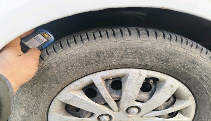 2013 Hyundai i10 MAGNA 1.2, Petrol, Manual, 82,571 km, tyre