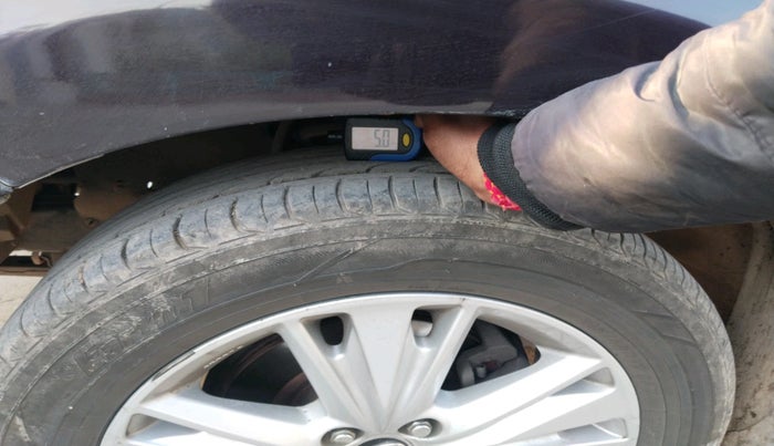 2019 Toyota Innova Crysta 2.4 ZX AT 7 STR, Diesel, Automatic, 1,16,662 km, tyre