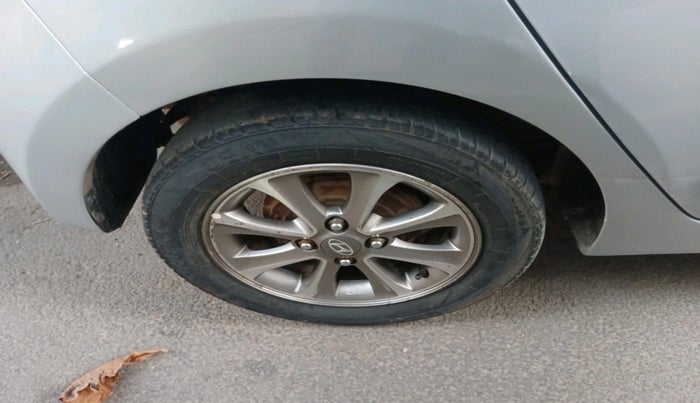 2015 Hyundai Grand i10 ASTA (O) 1.2 KAPPA VTVT, Petrol, Manual, 68,413 km, tyre