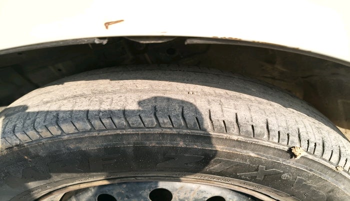 2011 Maruti Swift VDI, Diesel, Manual, 1,73,443 km, tyre