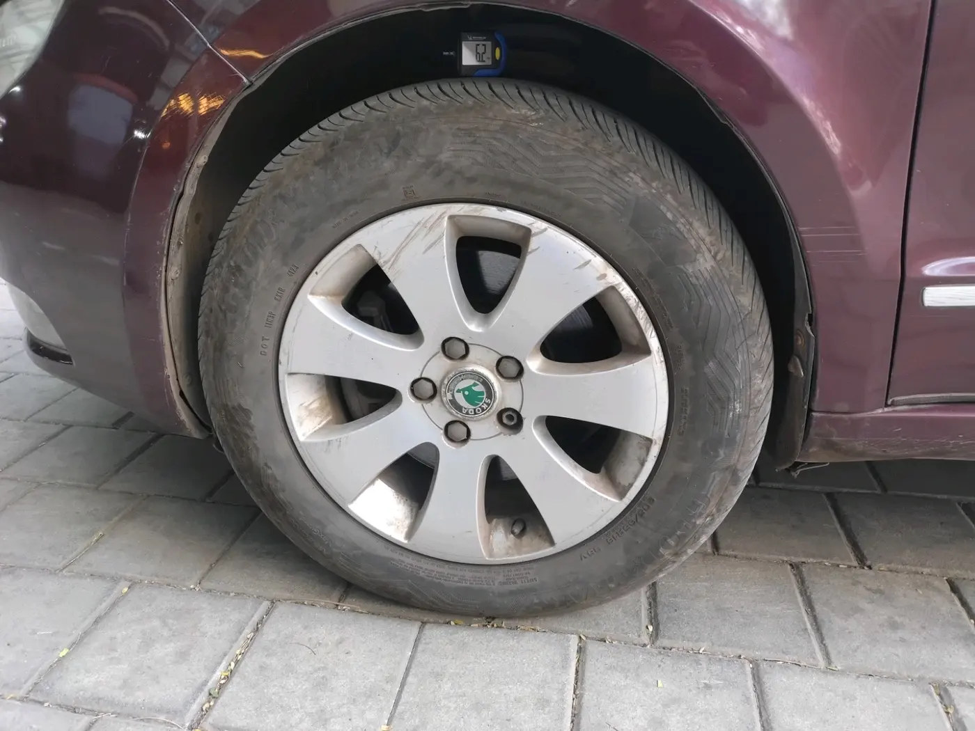 2011 Skoda Superb ELEGANCE 2.0 TDI CR AT, Diesel, Automatic, 1,30,500 km, tyre