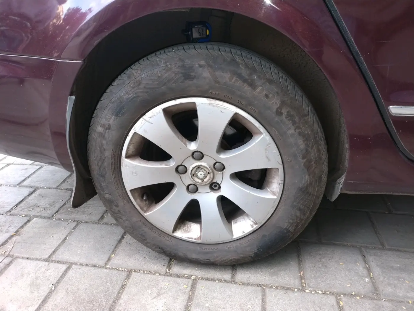 2011 Skoda Superb ELEGANCE 2.0 TDI CR AT, Diesel, Automatic, 1,30,500 km, tyre
