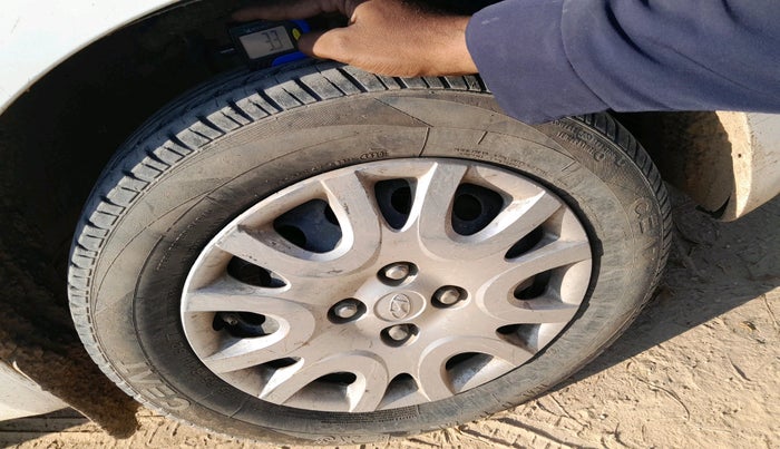 2010 Hyundai i20 MAGNA 1.2, Petrol, Manual, 1,52,690 km, tyre