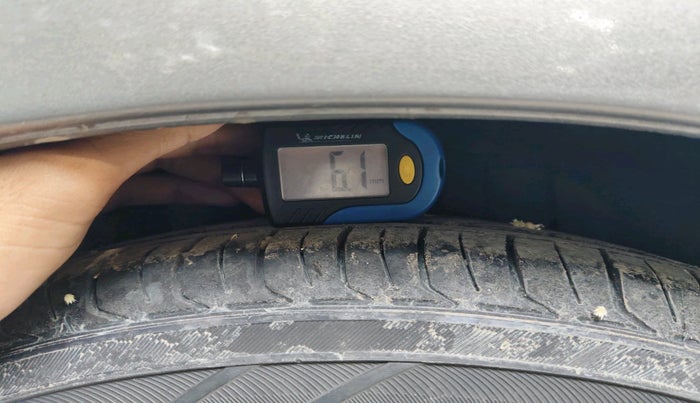 2018 Maruti Dzire VXI, Petrol, Manual, 3,64,260 km, tyre