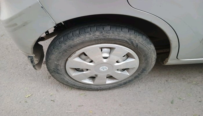 2012 Maruti Wagon R 1.0 LXI CNG, Petrol, Manual, 1,09,623 km, tyre